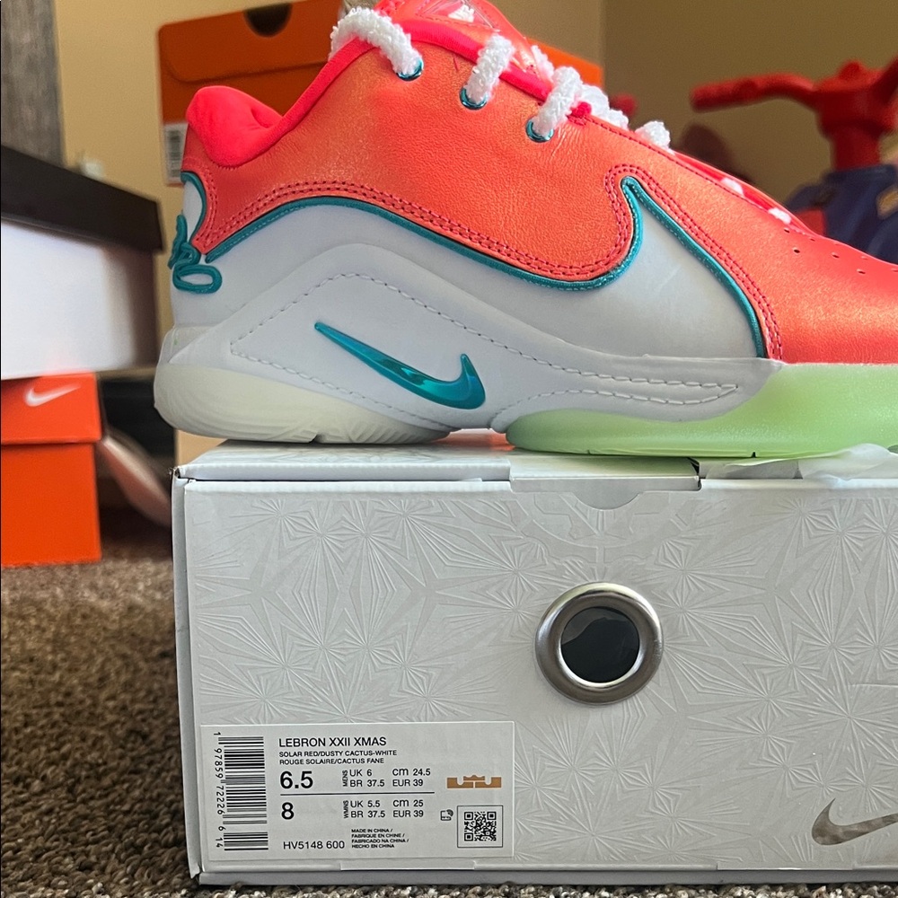Nike LeBron XXII Xmas